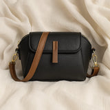 Chaya – Borsa a Tracolla Compatta in Pelle